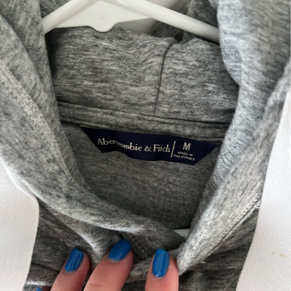 Abercrombie & Fitch Cropped Hoodie - Picture 4 of 4